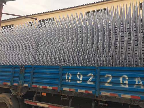 ���M�U�\��o��